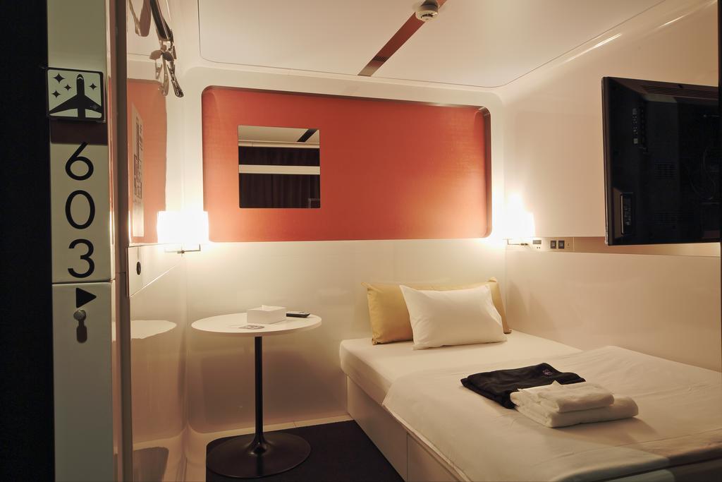 First Cabin Shinbashi Atagoyama Tokyo Bilik gambar